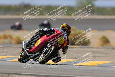 media/Oct-08-2022-SoCal Trackdays (Sat) [[1fc3beec89]]/Turn 14 (1050am)/